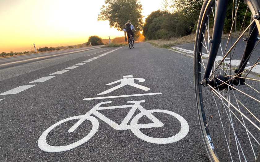 Neues Piktogramm auf Radweg bei Fernwald